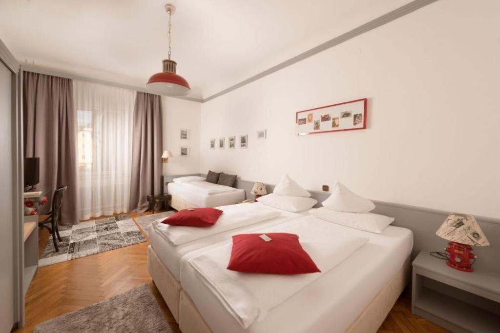 Boutique Hotel Goldenes Lamm Villach Ngoại thất bức ảnh