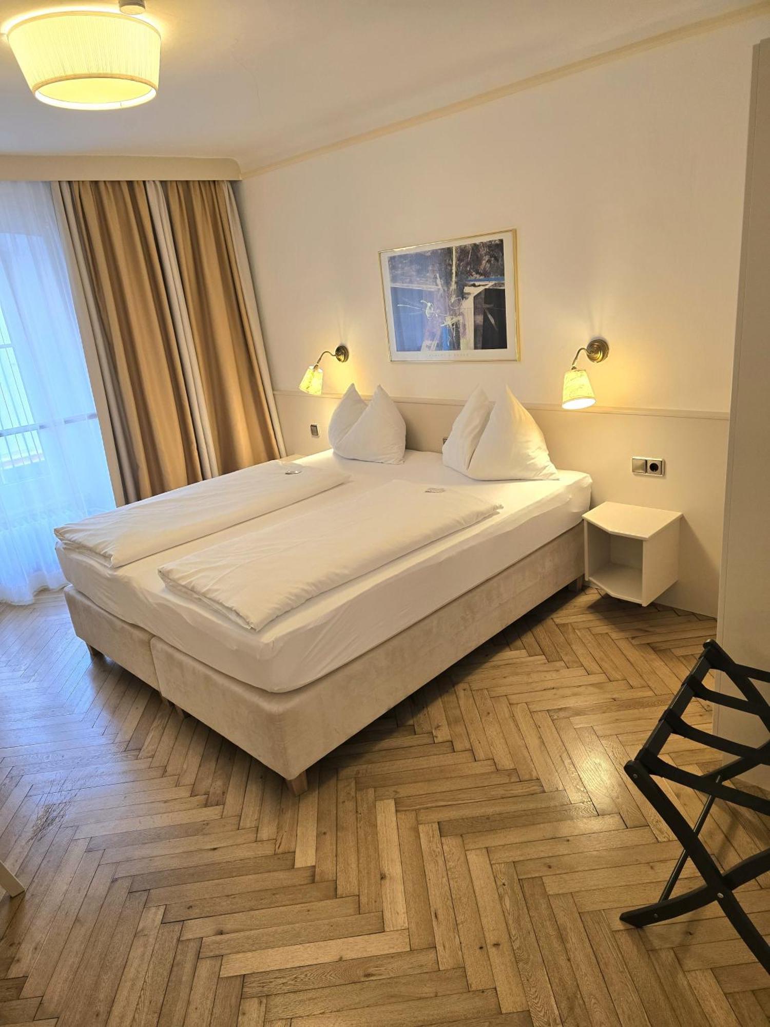 Boutique Hotel Goldenes Lamm Villach Ngoại thất bức ảnh