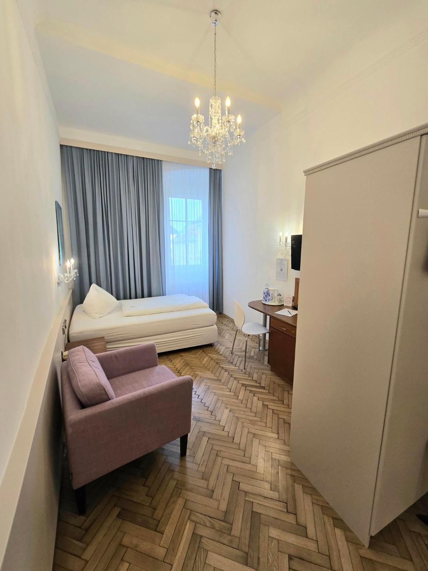 Boutique Hotel Goldenes Lamm Villach Ngoại thất bức ảnh